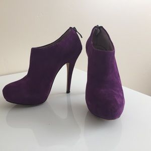 Vince Camuto Purple Sued Booties, Size 4.5